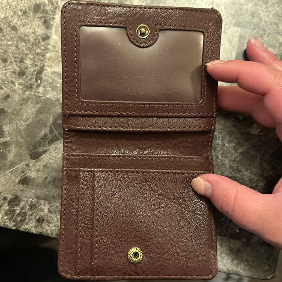 Fossil leather wallet! - Picture 2 of 3